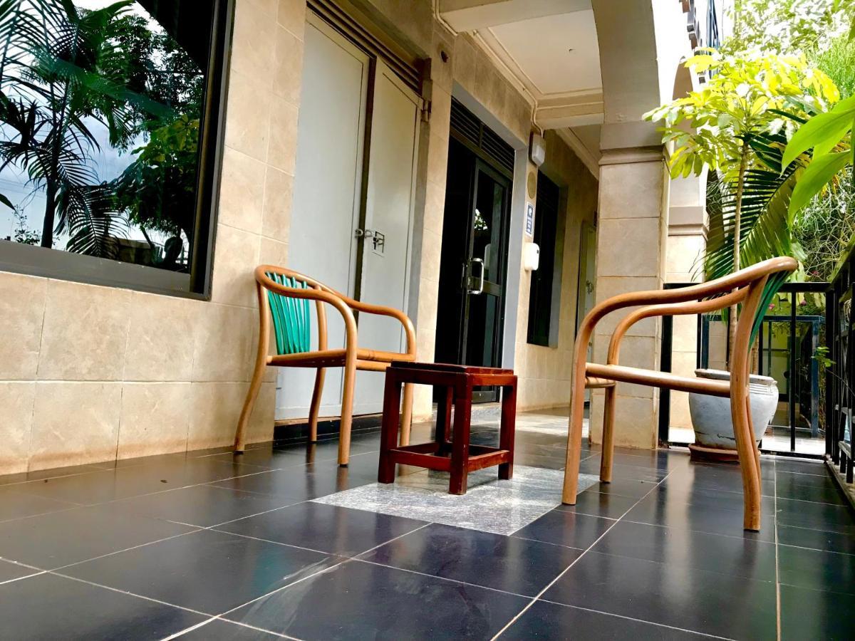 Capernaum Hotels Kyambogo  Eksteriør billede