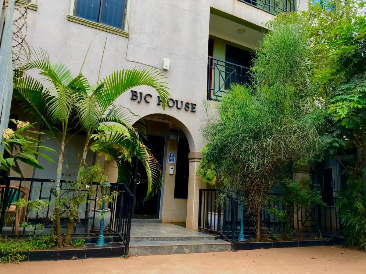 Capernaum Hotels Kyambogo  Eksteriør billede