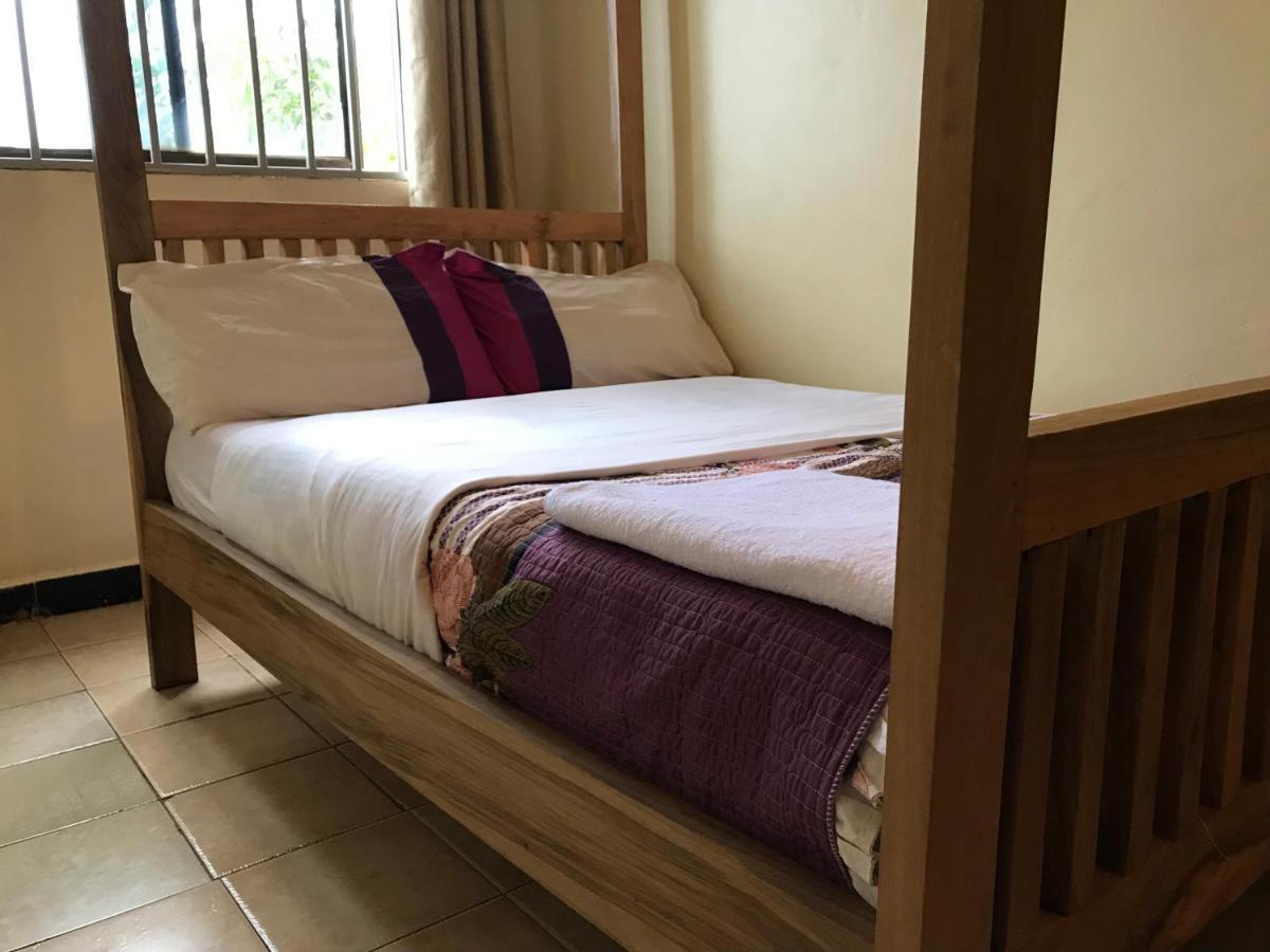 Capernaum Hotels Kyambogo  Eksteriør billede